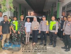 Babinsa Dan Bhabinkamtibmas Kawal Pendistribusian Kotak Surat Suara Dari PPK Ke Desa Kara