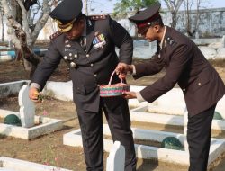 Peringati Hari Pahlawan Nasional, Kapolres Pamekasan Pimpin Giat Upacara Ziarah TMP