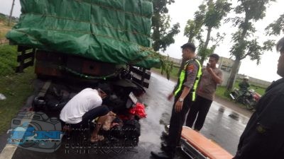 Pengemudi PCX Tewas, Serunduk Truk Trailer di Jalan Jrenggik Sampang