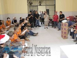 Tahanan Polrestabes Surabaya Laksanakan Ibadah Natal di Rutan Sat Tahti Polrestabes Surabaya