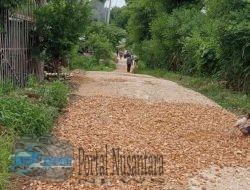 Kegiatan Peningkatan Jalan Lapen di Desa Ambat Tanpa Papan Nama, Dikeluhkan Warga