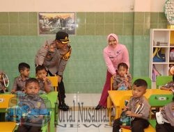 Kapolres Pamekasan dan Ketua Bhayangkari Berkunjung ke TK Kemala Bhayangkari Guna Meningkatkan Kualitas Pendidikan di Pamekasan