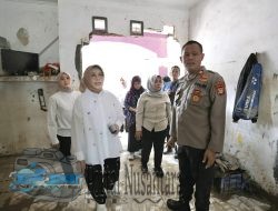 DWP Kemensos Serahkan Bantuan untuk Korban Banjir Bekasi