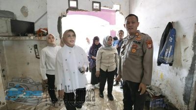 DWP Kemensos Serahkan Bantuan untuk Korban Banjir Bekasi