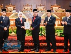 DPRD Jatim Setujui LKPJ Akhir Tahun Anggaran 2024, Gubernur Khofifah Pastikan Semua Rekomendasi Jadi Acuan Perbaikan Pembangunan Jatim