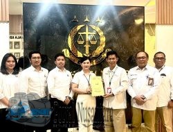 JPN Kejari Tanjung Perak Serahkan Legal Opini Kepada PT PAL Indoensia