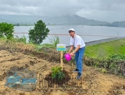 PLN Icon Plus dan PLN Grup Jawa Timur Tanam 10.000 Bibit Pohon di Bendungan Selorejo Peringati Hari Menanam Pohon Indonesia 2025