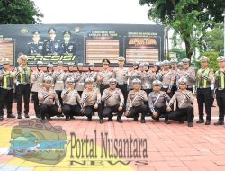 Momen Haru, Kapolres Gresik AKBP Rovan Richard Mahenu Pimpin Apel Terakhir Titipkan Doa untuk Anggota