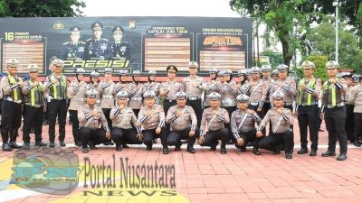 Momen Haru, Kapolres Gresik AKBP Rovan Richard Mahenu Pimpin Apel Terakhir Titipkan Doa untuk Anggota