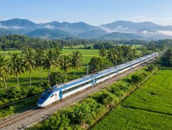 Ramadhan Jadi Momentum, Proyek Elektrifikasi Jalur Kereta Malaysia Rampung Lebih Cepat dari Target, PLN Group Perkuat Reputasi Internasional