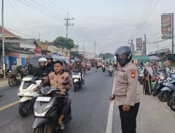 Kepadatan Arus Lalu Lintas di Pasar Polowijo Bangkalan, Petugas Lakukan Pengamanan Sejak Pagi Hari