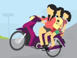 Aksi Bonceng Tiga Emak-emak Berujung Kecelakaan di Bangkalan, Terekam CCTV dan Viral