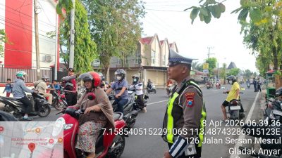 Polres Pamekasan Konsisten Atur Lalu Lintas Pagi Hari, Wujudkan Keamanan dan Kenyamanan Pengguna Jalan