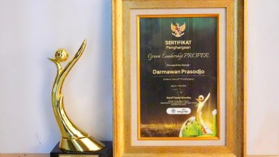 Dirut PLN Darmawan Prasodjo Raih Penghargaan Green Leadership, PLN Borong 11 PROPER Emas KLH 2025