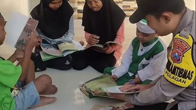 Bhabinkamtibmas Polres Pamekasan Hadirkan “Motor Pintar”, Upaya Nyata Cerdaskan Anak Bangsa
