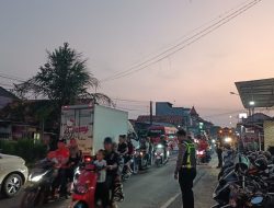 Jaga Tradisi ‘Per-Peran’ Warga Pesisir Tetap Kondusif, Polres Pamekasan Terjunkan Personel Amankan Jalur