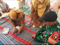 Cuaca Panas Mengancam Balita, Babinsa Bersama Bidan Gerak Cepat di Panaguan