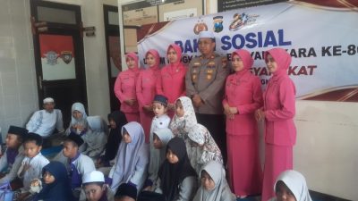 Polsek Blega Gelar Bakti Sosial Anak Yatim Sambut HUT Bhayangkara ke-80