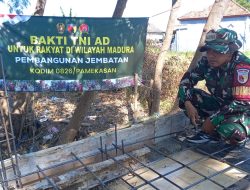 Babinsa Turun Langsung, Jembatan Bakti TNI AD di Tlanakan Dikebut