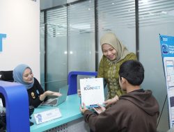 Komitmen Melayani Pelanggan di Hari Kebaya Nasional, Frontliner ICONNET Tampilkan Layanan Prima dengan Sentuhan Budaya