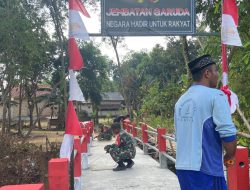 Sentuhan Akhir Jembatan Garuda Dikawal Babinsa, Bukti Nyata Bakti TNI untuk Rakyat