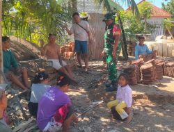 Babinsa Larangan Bergerak, Warga Diingatkan Waspadai Panas dan Angin Kencang