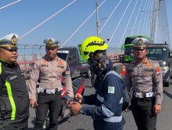 Kasat Lantas Terjun Langsung Cek Lokasi Pengerjaan di Jembatan Suramadu