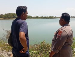 Polsek Duduksampeyan Laksanakan Pengecekan Pemeliharaan Tambak Ikan, Dukung Program Ketahanan Pangan
